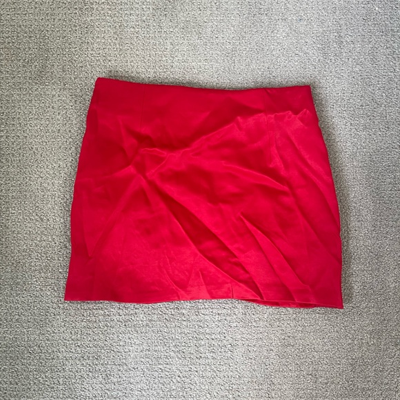 Zara Red Satin Effect Mini Skirt - Picture 3 of 6